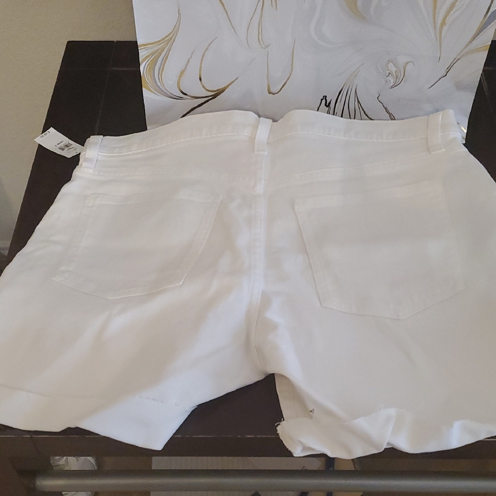 GAP White Jean Shorts for Women - Picture 6 of 6